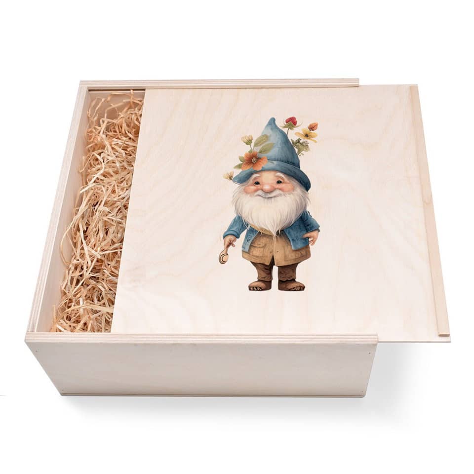 Zwergen Geschenkbox groß aus Holz mit verzierten Deckel Zwergen Geschenkbox groß aus Holz mit verzierten Deckel. Jetzt in unserem Geschenke Onlineshop kaufen.