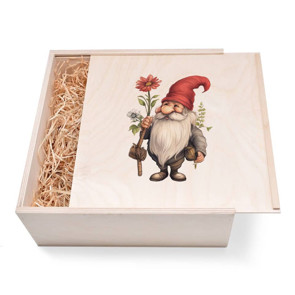 Zwergen Geschenkbox groß aus Holz mit verzierten Deckel Zwergen Geschenkbox groß aus Holz mit verzierten Deckel. Jetzt in unserem Geschenke Onlineshop kaufen.