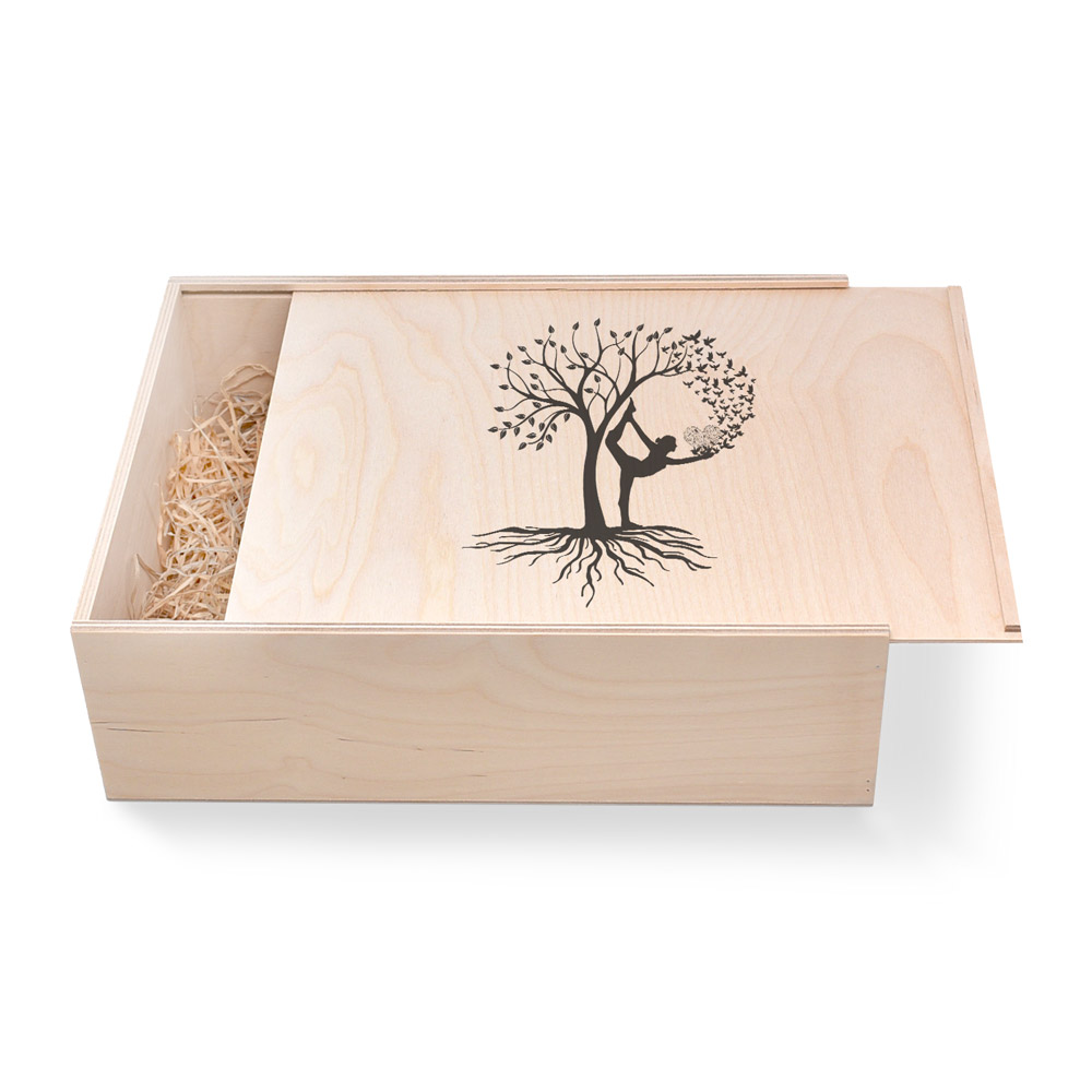 Große Geschenkbox aus Holz. Geschenkbox zum Geburtstag. Tänzerin Große Geschenkbox aus Holz zum Geburtstag. Tänzerin. Ideal als Geschenkbox für Männer oder Frauen. Geschenkbox groß individuell angefertigt. Online bestellen im Geschenke Online-Shop.