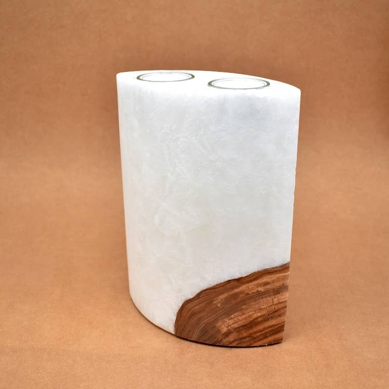 Kerze mit Holz Unikat Oval Kanten spitz 210 x 140 x 80 mm 1 x Teelicht. Jetzt in unserem Geschenke Onlineshop kaufen.