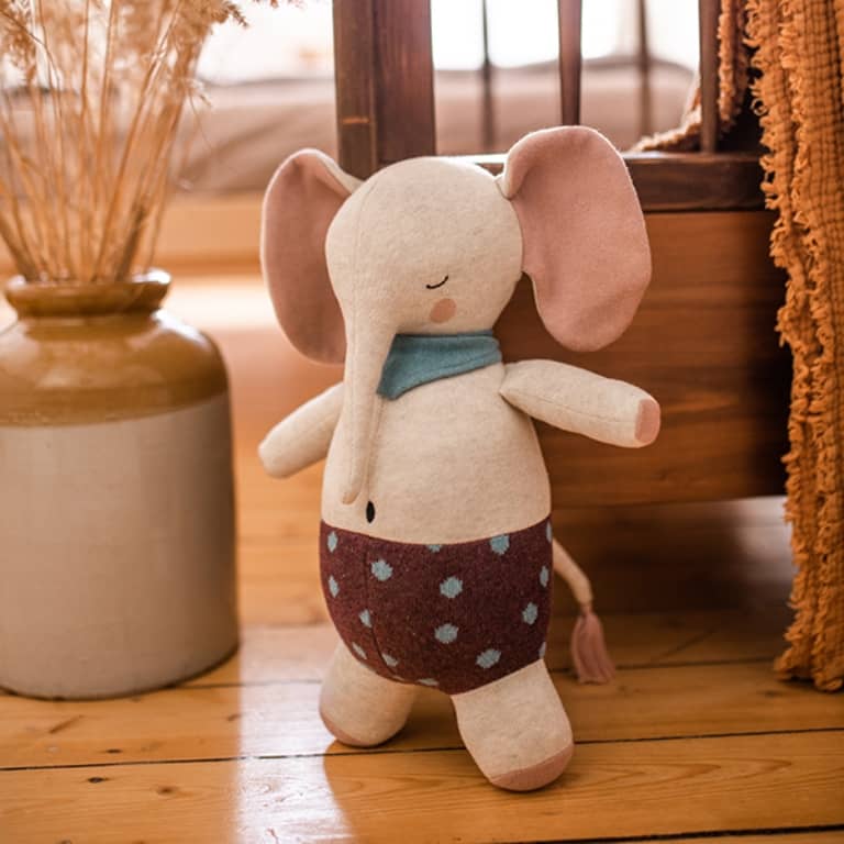 Kuscheltier Elefant mit gepunkteter Hose, naturweiss Kuscheltier Elefant mit gepunkteter Hose, naturweiss