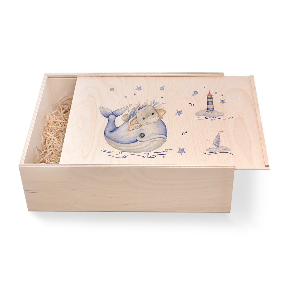 Große Geschenkbox aus Holz. Geschenkbox zum Geburtstag. Wal Große Geschenkbox aus Holz zum Geburtstag. Wal. Ideal als Geschenkbox für Männer oder Frauen. Geschenkbox groß individuell angefertigt. Online bestellen im Geschenke Online-Shop.