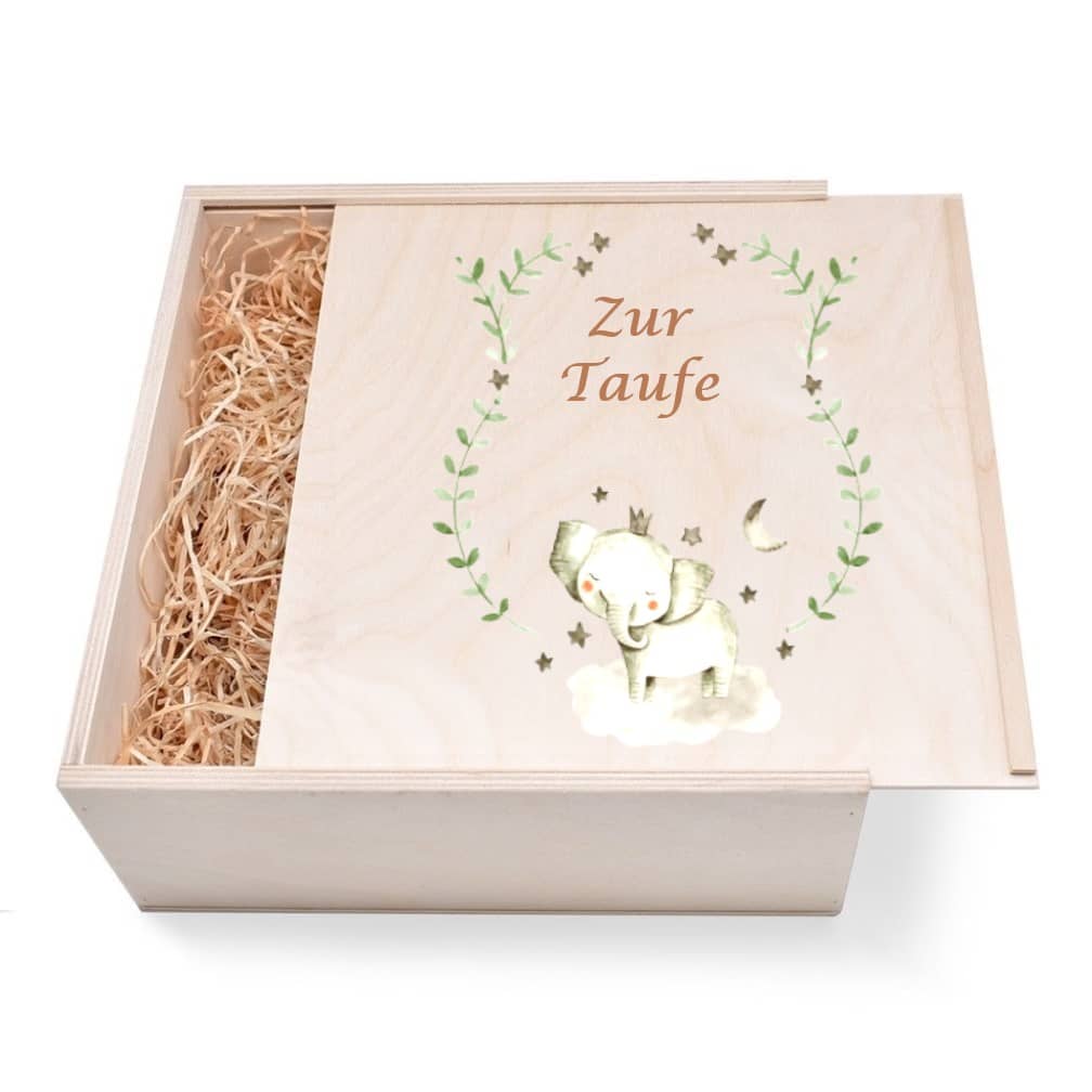 Geschenkbox aus Holz zur Taufe oder Geburt. Motiv: Elefant. Geschenkbox aus Holz zur Taufe oder Geburt. Motiv: Elefant. Geschenkbox günstig in unserem Onlineshop kaufen. Personalisierte Geschenke online kaufen