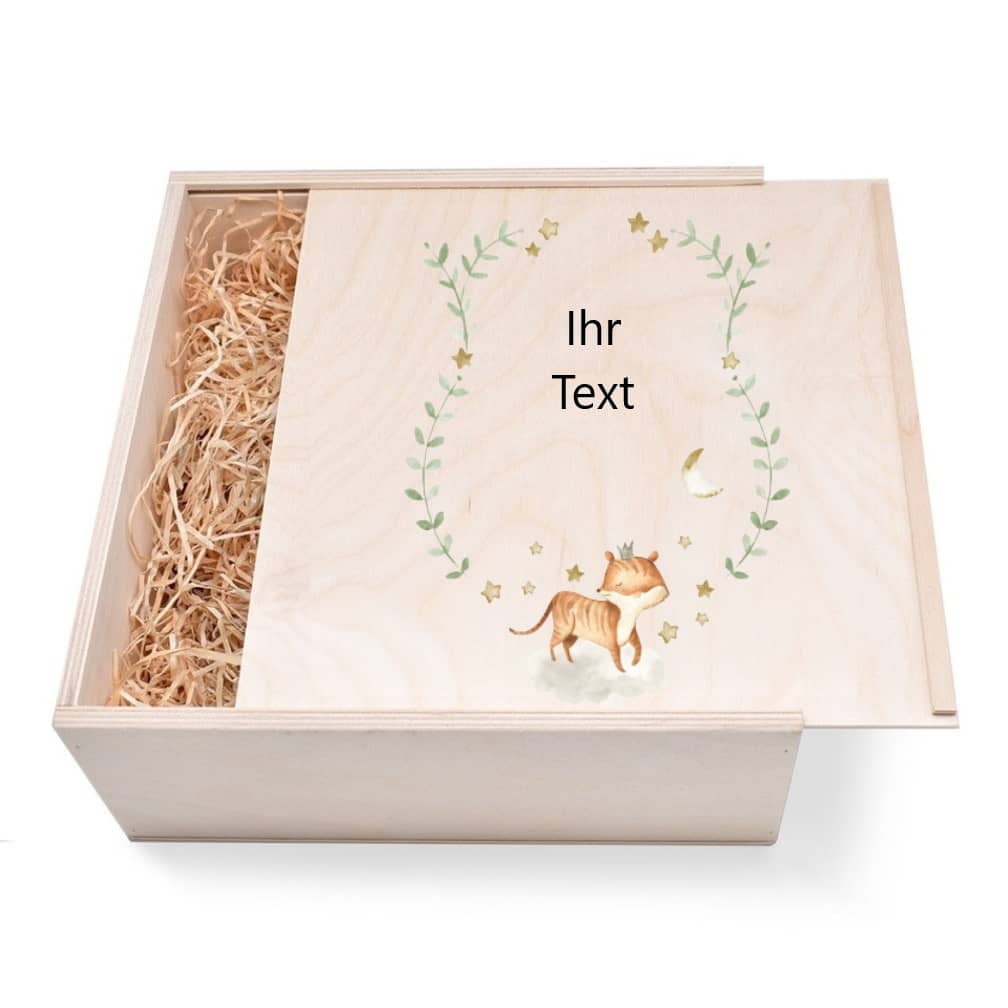 Geschenkbox aus Holz zur Taufe oder Geburt. Motiv: Fuchs zur Taufe Geschenkbox aus Holz zur Taufe oder Geburt. Motiv: Fuchs zur Taufe günstig in unserem Onlineshop kaufen. Personalisierte Geschenke online kaufen