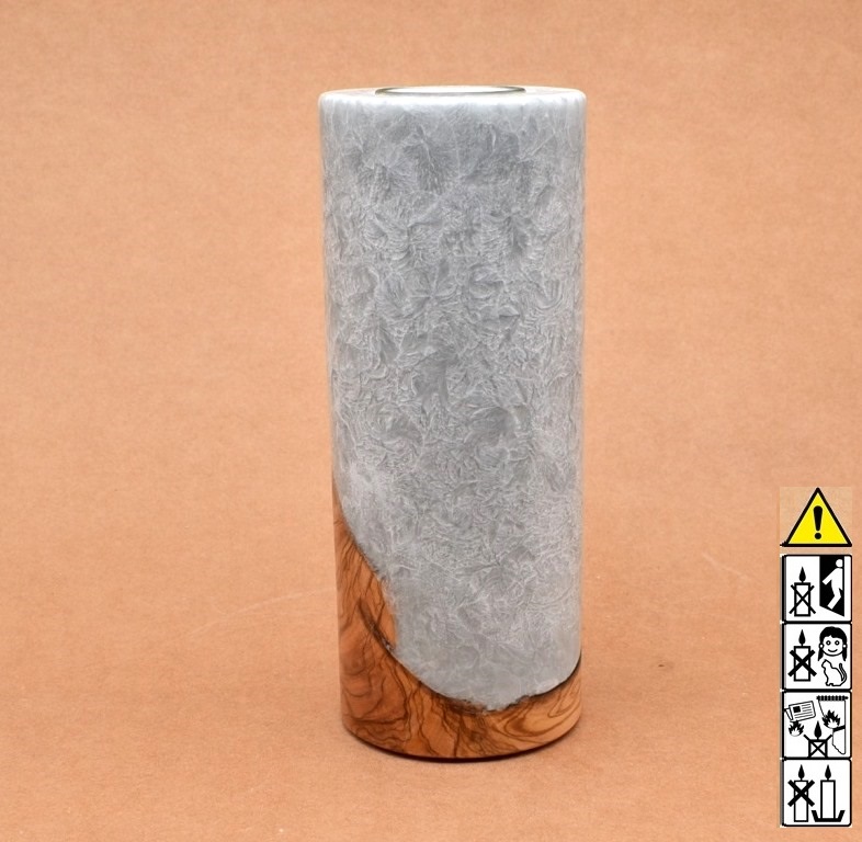 Kerze grau mit Holz, Teelicht, Unikat Holzkerze, Individuelle runde Hochzeitskerze mit Holz, Holzelementen Hochzeitskerze, Kerze mit Holzeinsatz, Teelicht rund, grau. Individuelle, perönliche Hochzeitskerze im Kerzen online Shop für Hochzeiten bestellen, günstig kaufen.
