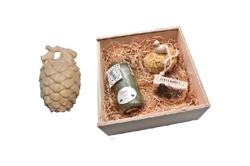 Große Auswahl an hochwertigen Zirben Produkten für Geschenke Große Auswahl an hochwertigen Zirben Produkten für Geschenke. Jetzt in unserem Geschenke Onlineshop kaufen.