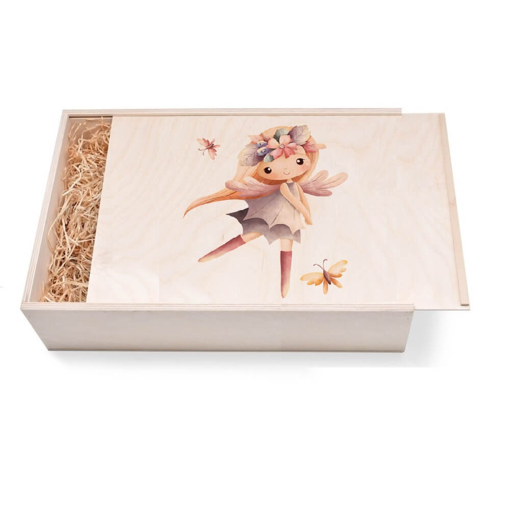 Elfen Geschenkbox groß aus Holz mit verzierten Deckel Elfen Geschenkbox groß aus Holz mit verzierten Deckel. Jetzt in unserem Geschenke Onlineshop kaufen.