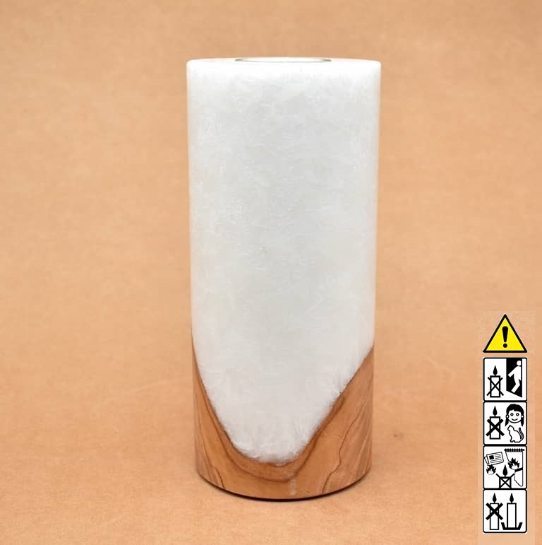 Kerze mit Holz Unikat Rund 90 x 200 mm Nr.5 Kerze mit Holz Unikat Rund 90 x 200 mm Nr.5. Jetzt in unserem Geschenke Onlineshop kaufen.