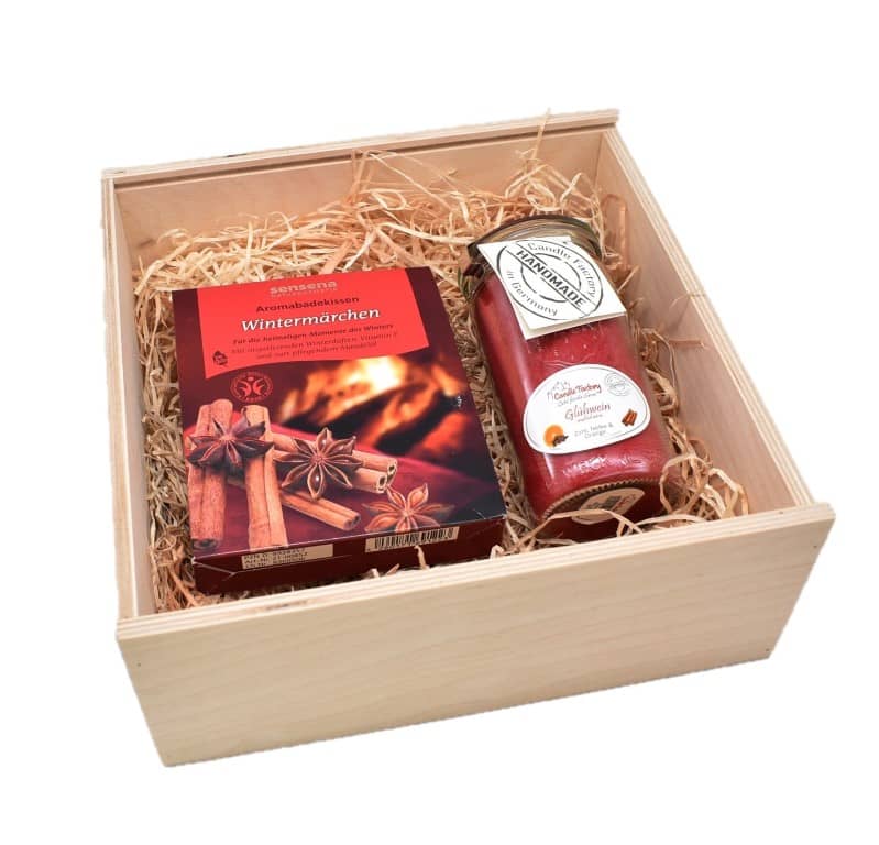 Bade Geschenkset mit Glühwein Mini Jumbo von Candle Factory in Geschenkbox aus Holz