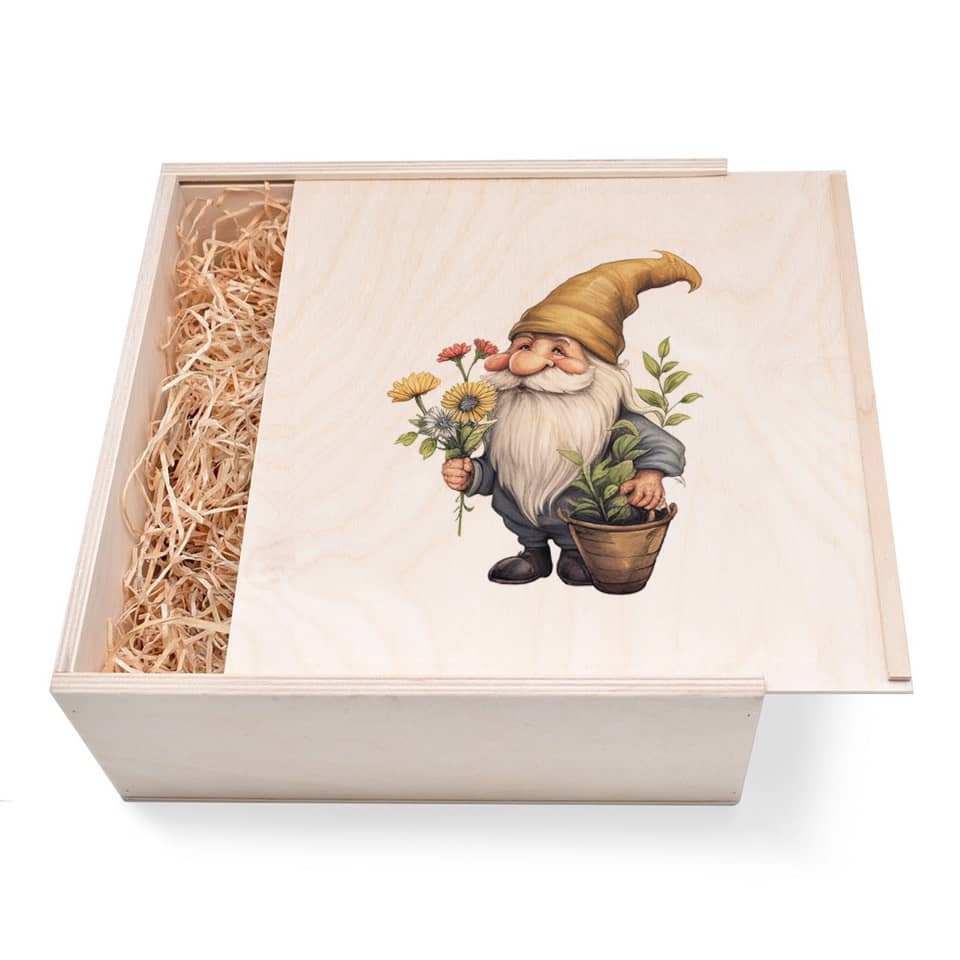 Zwergen Geschenkbox groß aus Holz mit verzierten Deckel. Jetzt in unserem Geschenke Onlineshop kaufen.