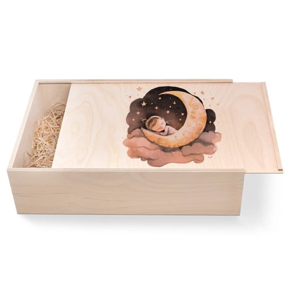 "Mädchen schäft im Mond" Geschenkbox groß aus Holz mit verzierten Deckel Innen = 36/24/9 cm