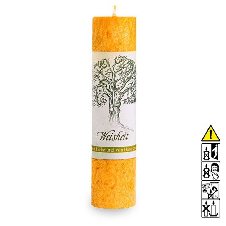 Allgäuer Heilkräuterkerze Geist der Bäume Weisheit in der Farbe gelb. Allgäuer Heilkräuterkerze Geist der Bäume Weisheit in der Farbe gelb. Als Geschenk für Sie oder Ihn. 100% Vegane Kerze. Hergestellt aus Olivenöl. Jetzt in unserem Kerzen Onlineshop kaufen.
