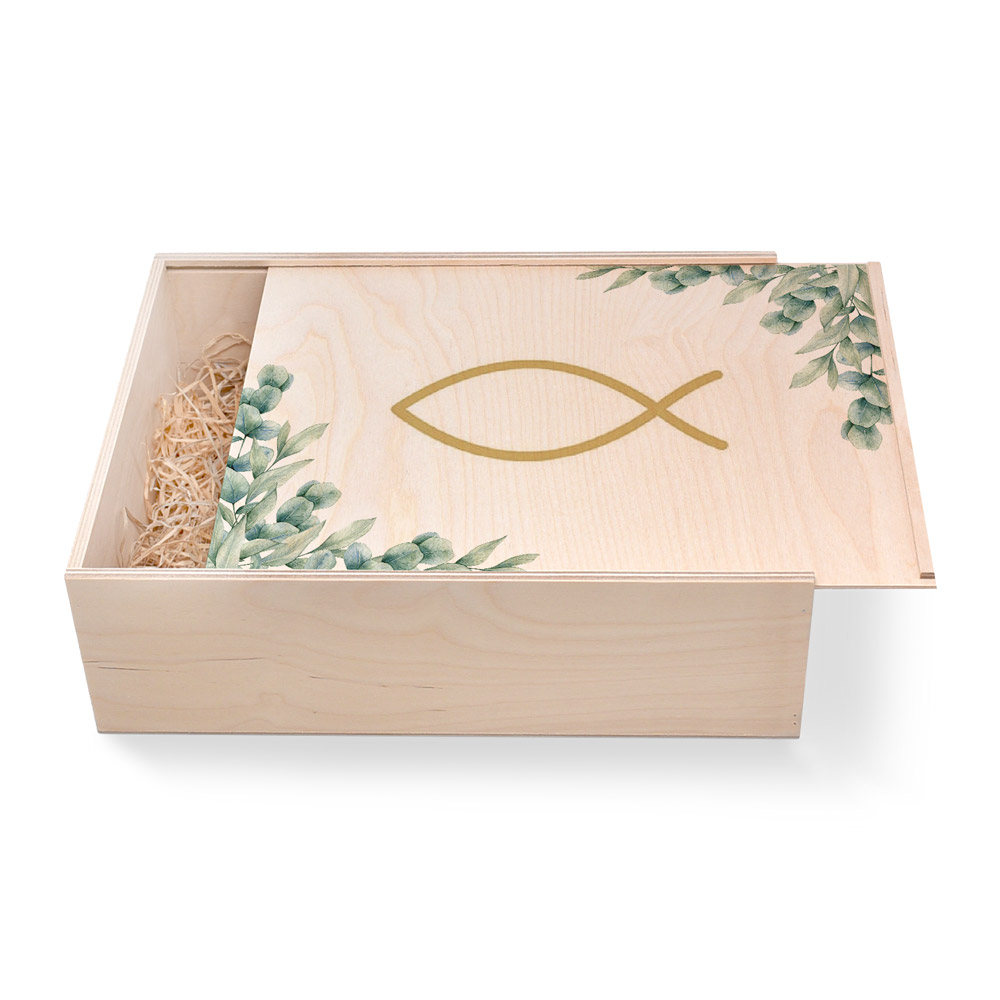 Große Geschenkbox aus Holz zur Kommunion. Fisch. Ideal als Geschenkbox für Männer oder Frauen. Geschenkbox groß individuell angefertigt. Online bestellen im Geschenke Online-Shop.