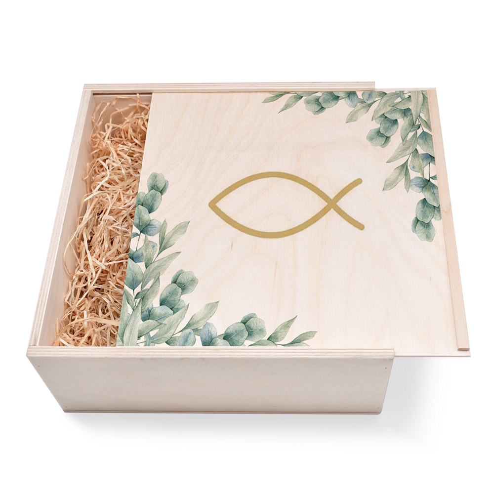 Große Geschenkbox aus Holz zur Kommunion. Fisch. Ideal als Geschenkbox für Männer oder Frauen. Geschenkbox groß individuell angefertigt. Online bestellen im Geschenke Online-Shop.
