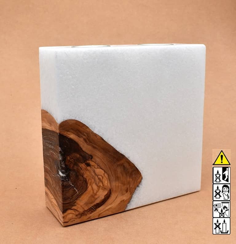 Kerze mit Holz Unikat Quader 70 x 200 x 200 mm 2 x Teelicht Nr.6. Jetzt in unserem Geschenke Onlineshop kaufen.