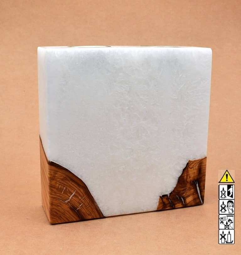 Kerze mit Holz Unikat Quader 70 x 200 x 200 mm 2 x Teelicht Nr.6. Jetzt in unserem Geschenke Onlineshop kaufen.