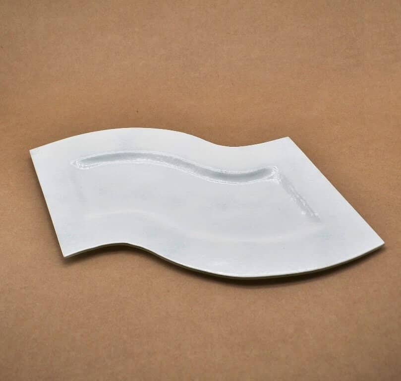 Kerzenteller aus Glas in Farbe weiss. Form Welle Kerzenteller aus Glas in Farbe weiss. Form Welle. Als Geschenk für Sie oder Ihn. Ideal für unsere Kerzen mit Holzelement. Jetzt in unserem Kerzen Onlineshop kaufen.