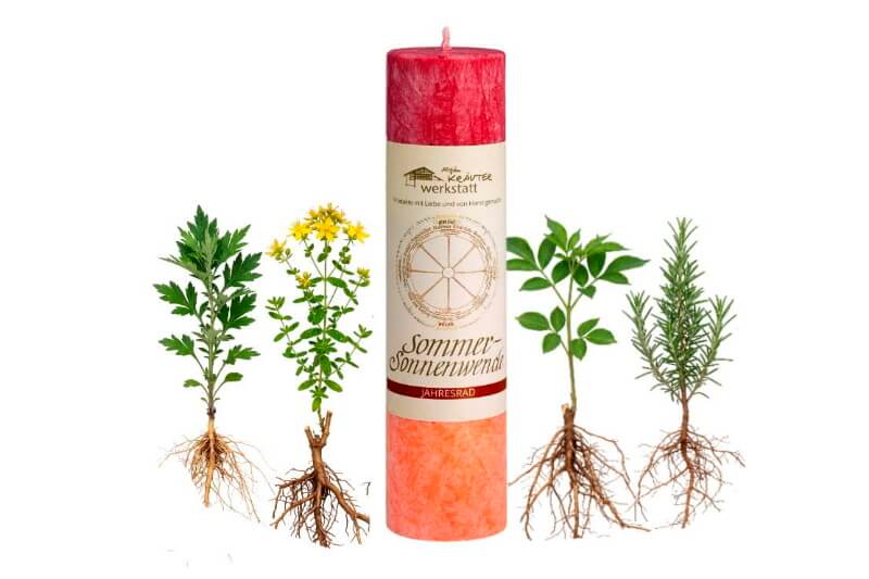 Allgäuer Heilkräuterkerze Jahresrad. Als Geschenk für Sie oder Ihn. 100% Vegane Kerze. Hergestellt aus Olivenöl. Jetzt in unserem Kerzen Onlineshop kaufen.