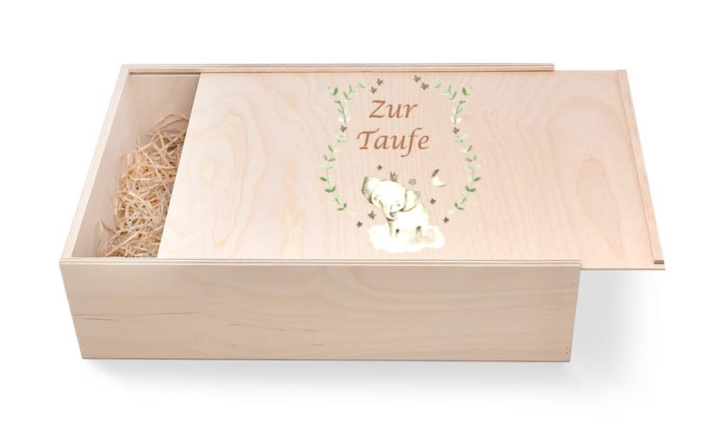 Geschenkbox aus Holz zur Taufe oder Geburt. Motiv: Elefant. Geschenkbox aus Holz zur Taufe oder Geburt. Motiv: Elefant. Geschenkbox günstig in unserem Onlineshop kaufen. Personalisierte Geschenke online kaufen