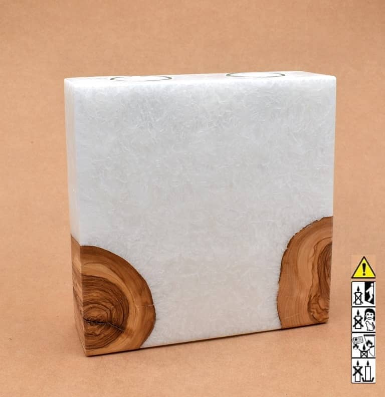 Kerze mit Holz Unikat Quader 70 x 200 x 200 mm 2 x Teelicht Nr.6. Jetzt in unserem Geschenke Onlineshop kaufen.
