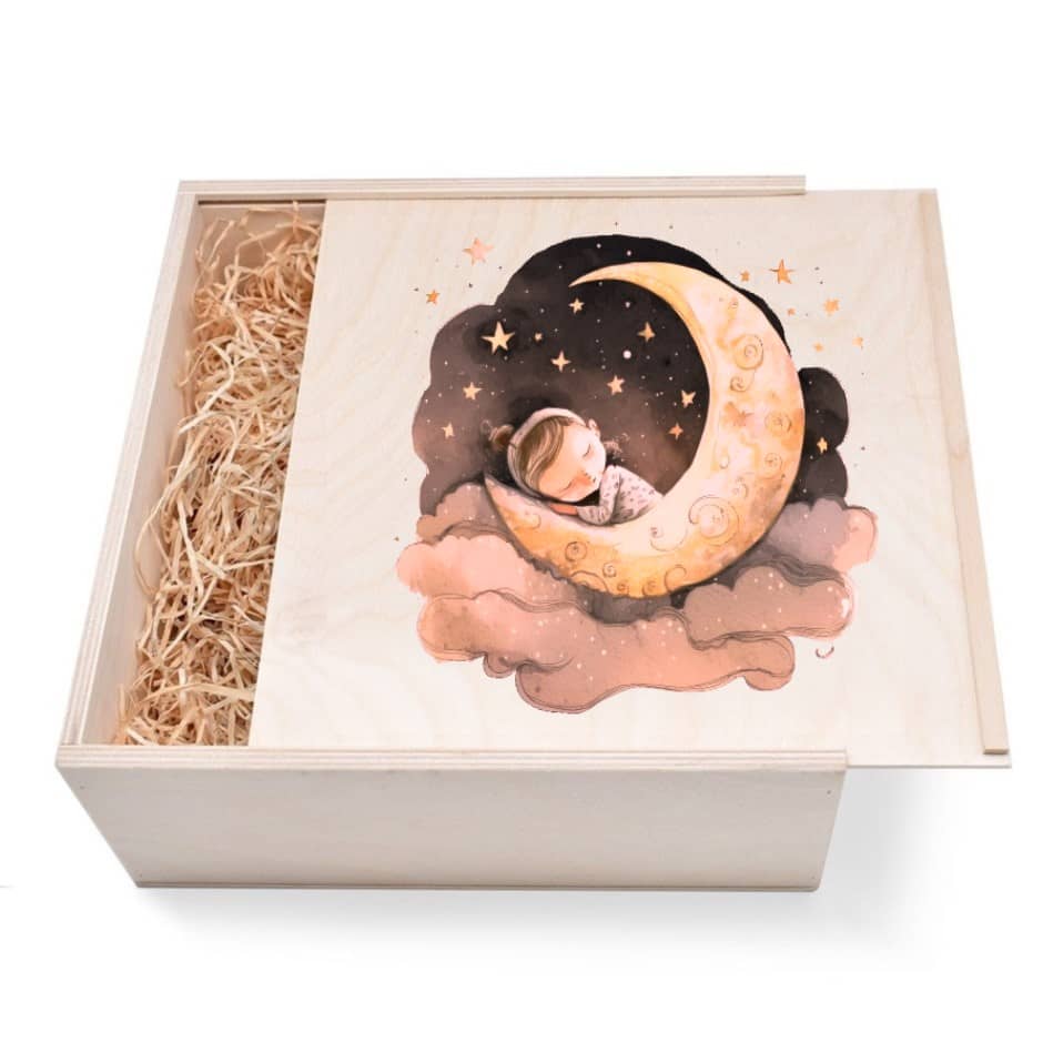 "Mädchen schäft im Mond" Geschenkbox aus Holz mit verzierten Deckel Innen = 24/24/9 cm